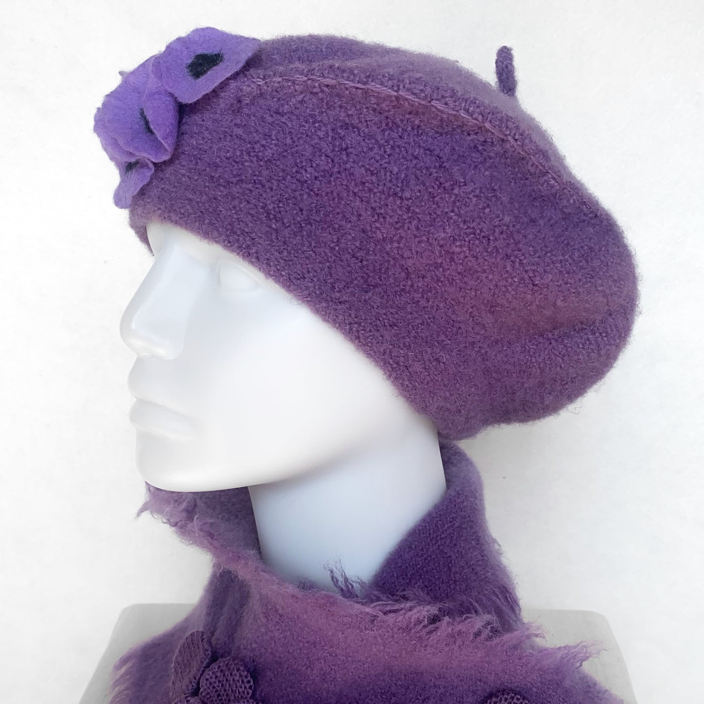Béret 100% laine feutrée - Lilas & Fleurs lilas