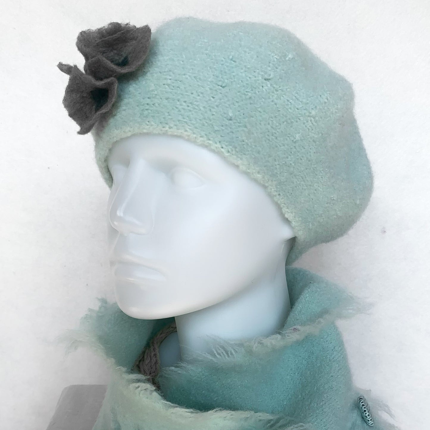 100% Felted Wool Beret - Mint & Oat flowers