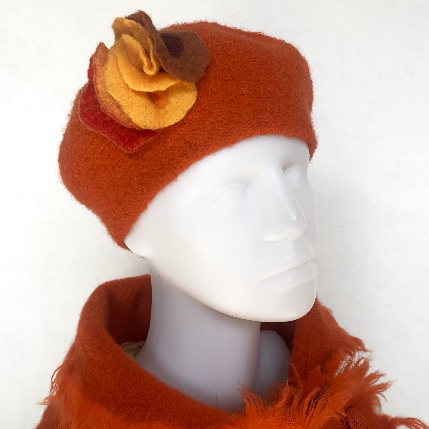 100% Felted Wool Beret - Orange & Lilas flowers