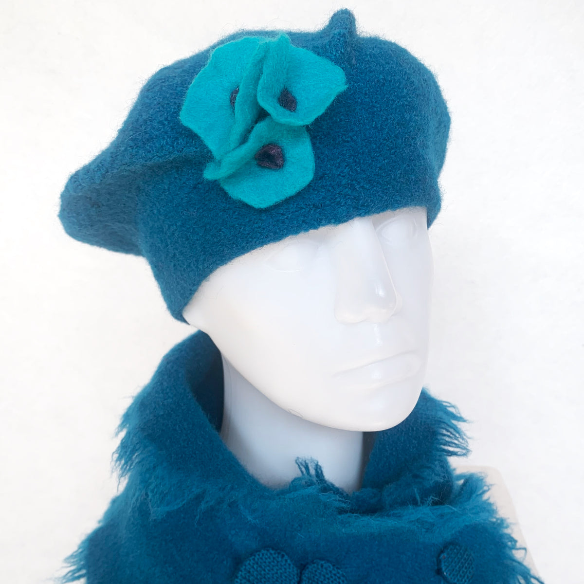 100% Felted Wool Beret - Jeans & Turquoise flowers  display picture 1